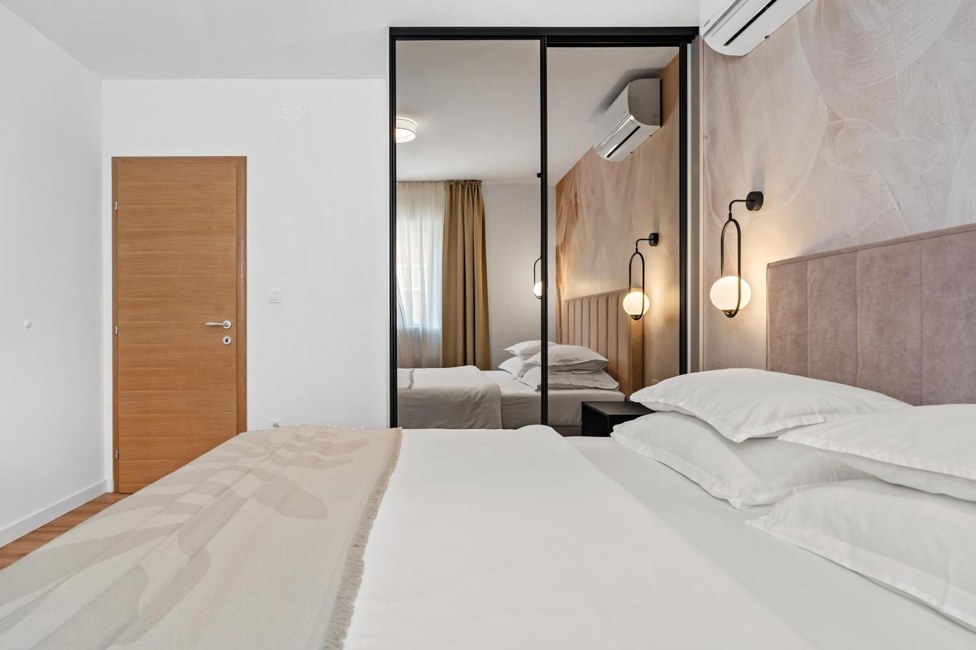 Apartments Bakota オミシュ エクステリア 写真