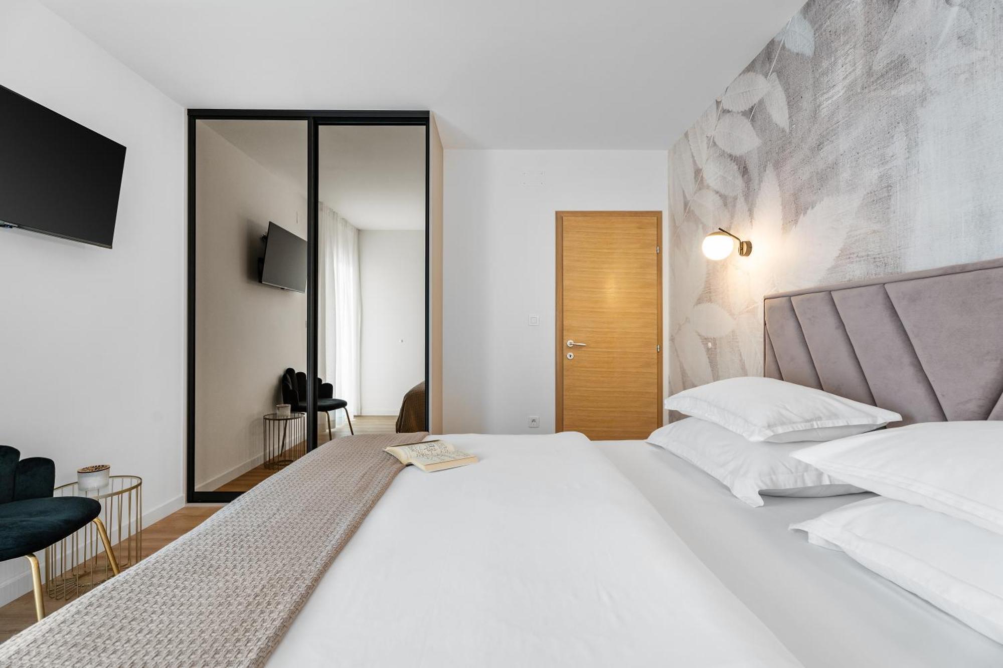 Apartments Bakota オミシュ エクステリア 写真