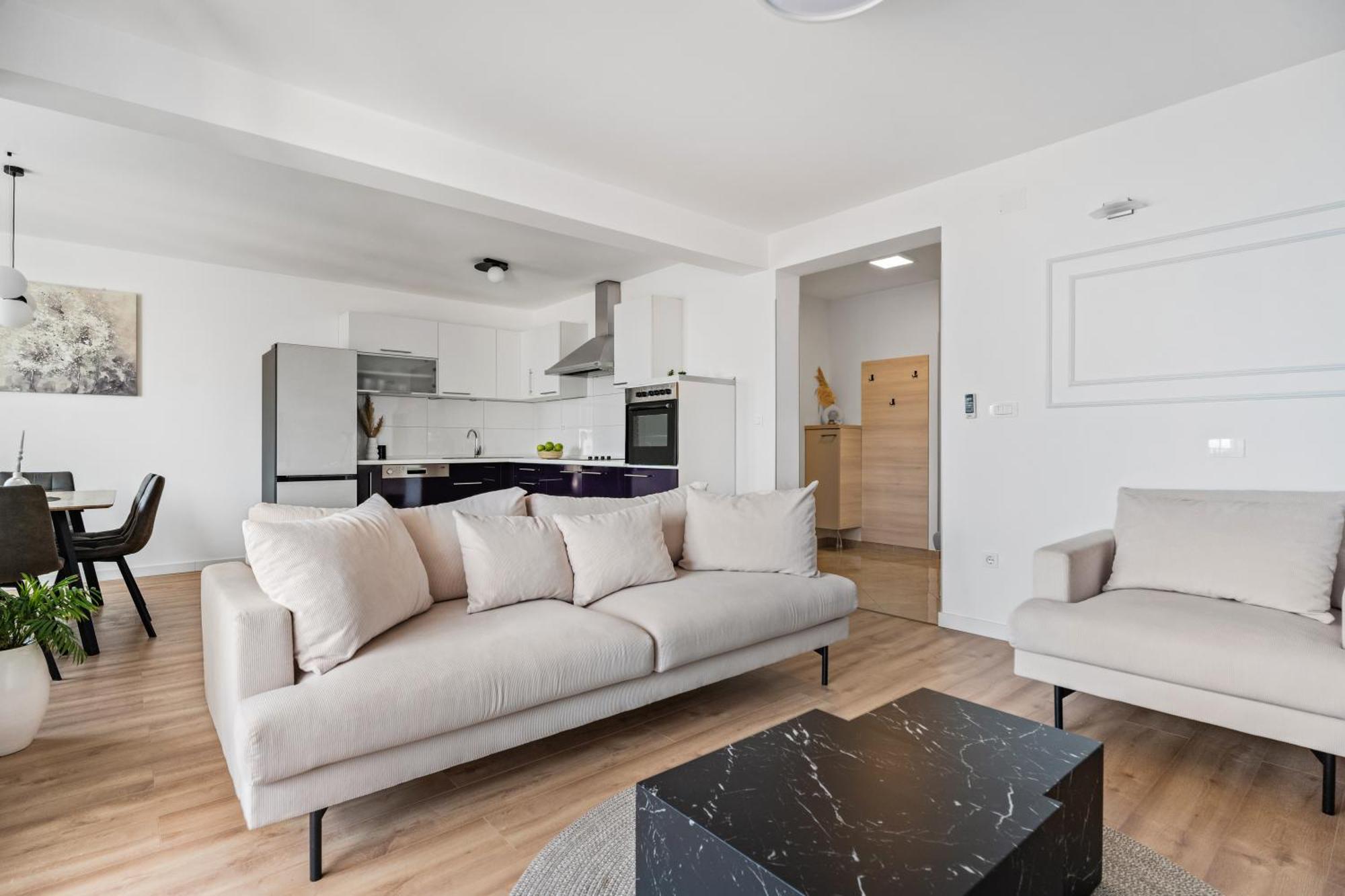 Apartments Bakota オミシュ エクステリア 写真