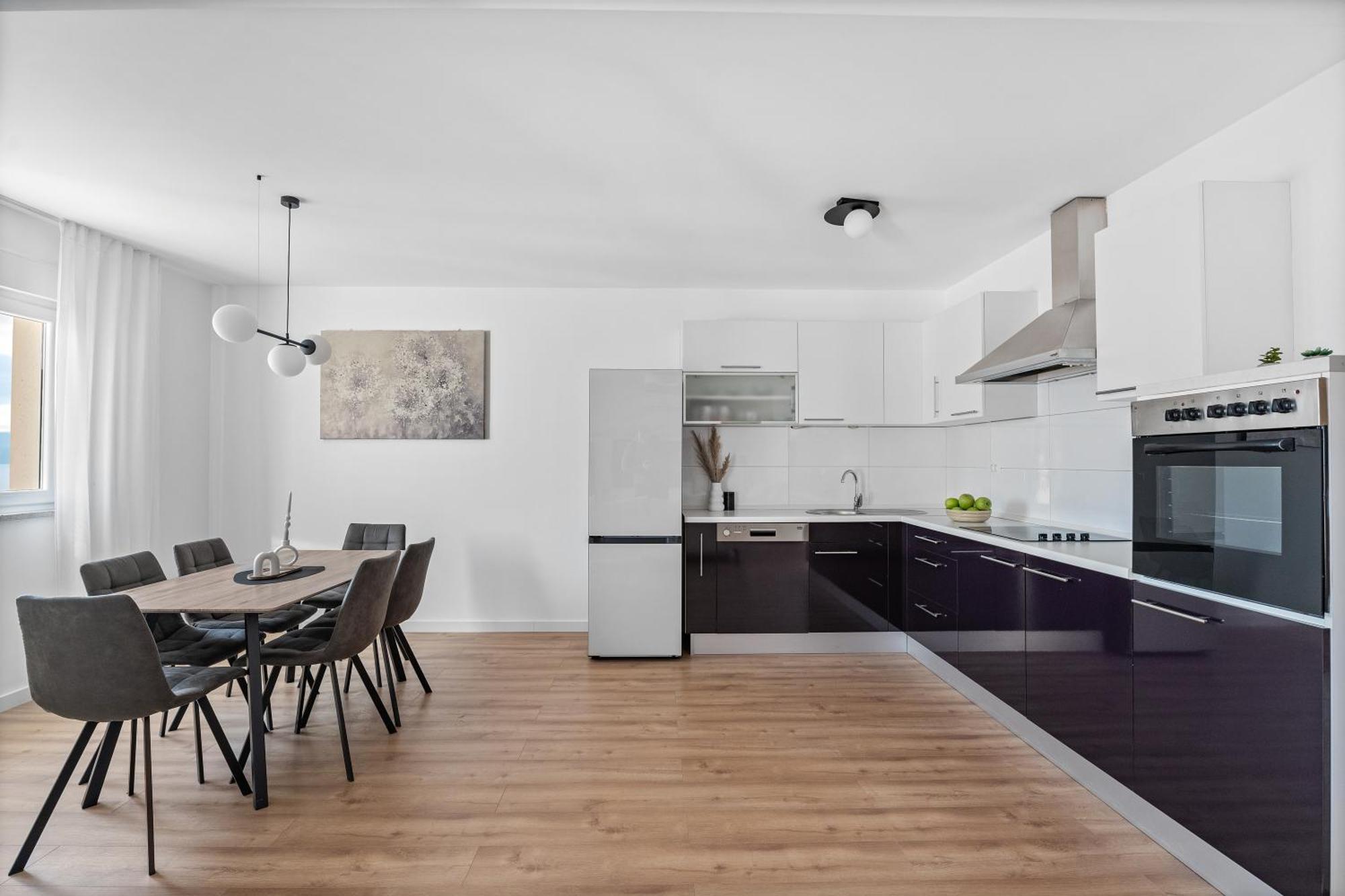 Apartments Bakota オミシュ エクステリア 写真