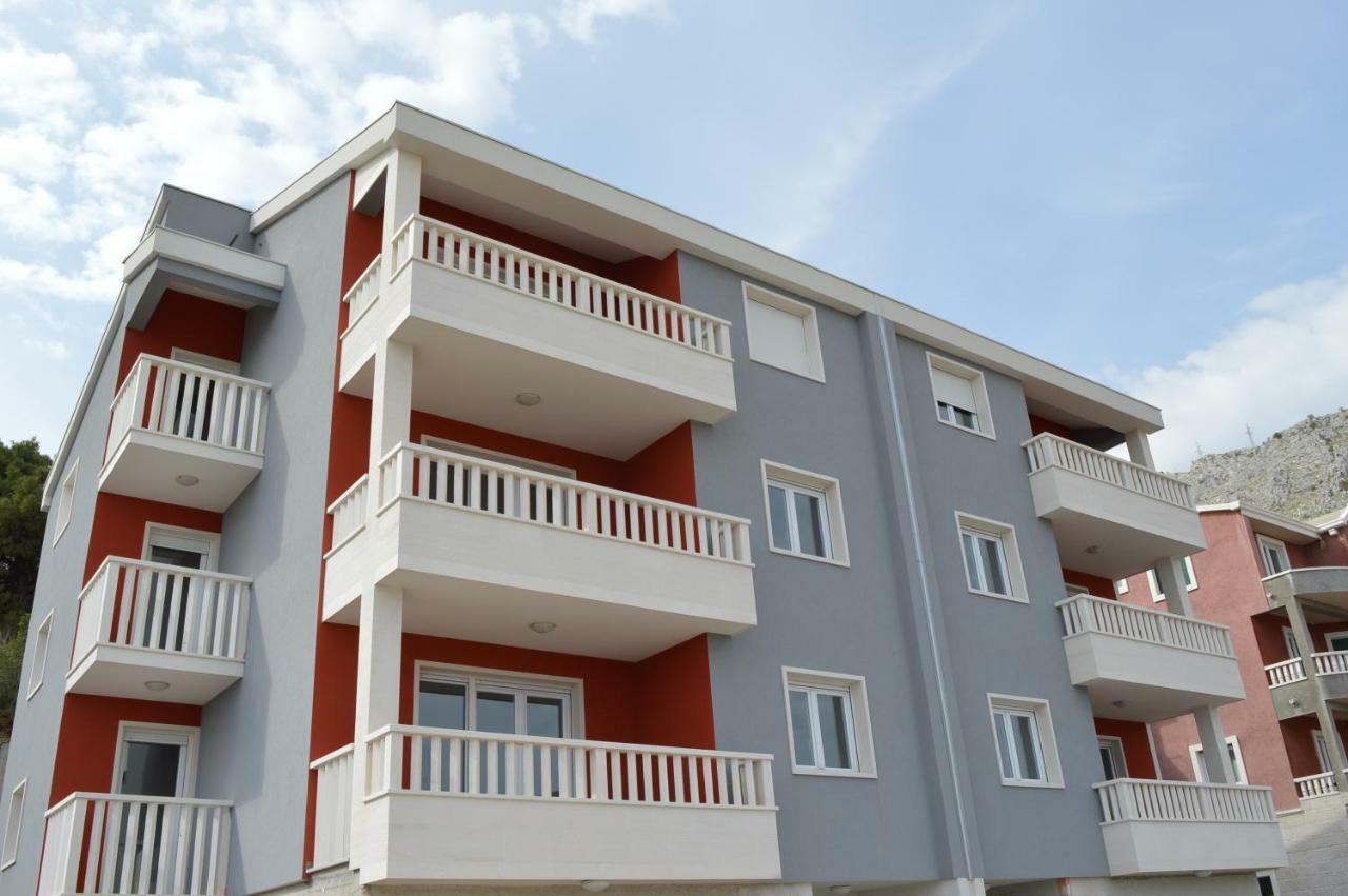 Apartments Bakota オミシュ エクステリア 写真